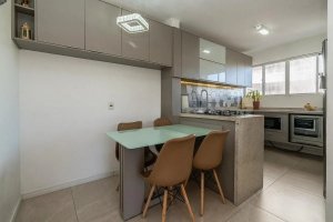 Cobertura com 200m², 4 dormitórios no bairro Petrópolis em Porto Alegre para Alugar