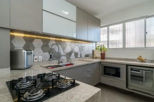 Cobertura com 200m², 4 dormitórios no bairro Petrópolis em Porto Alegre para Alugar