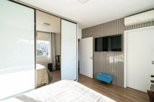 Cobertura com 200m², 4 dormitórios no bairro Petrópolis em Porto Alegre para Alugar