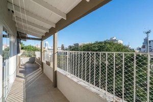 Cobertura com 200m², 4 dormitórios no bairro Petrópolis em Porto Alegre para Alugar