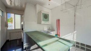 Apartamento com 100m², 3 dormitórios no bairro Floresta em Porto Alegre para Alugar