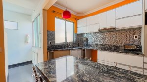 Apartamento com 100m², 3 dormitórios no bairro Floresta em Porto Alegre para Alugar