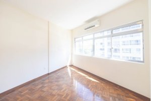 Apartamento com 129m², 3 dormitórios no bairro Moinhos de Vento em Porto Alegre para Alugar