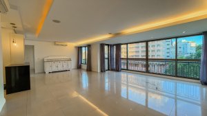 Apartamento com 161m², 3 dormitórios no bairro Moinhos de Vento em Porto Alegre para Alugar