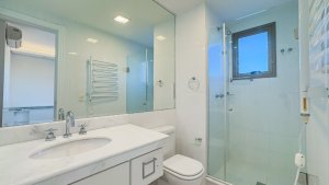 Apartamento com 161m², 3 dormitórios no bairro Moinhos de Vento em Porto Alegre para Alugar