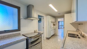 Apartamento com 161m², 3 dormitórios no bairro Moinhos de Vento em Porto Alegre para Alugar