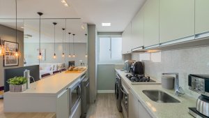 Apartamento com 70m², 2 dormitórios no bairro Vila Ipiranga em Porto Alegre para Alugar