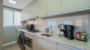 Apartamento com 70m², 2 dormitórios no bairro Vila Ipiranga em Porto Alegre para Alugar