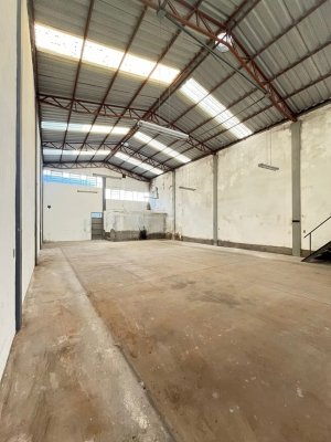 Depósito com 200m² no bairro Santa Tereza em Porto Alegre para Alugar