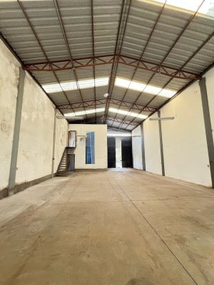 Depósito com 200m² no bairro Santa Tereza em Porto Alegre para Alugar