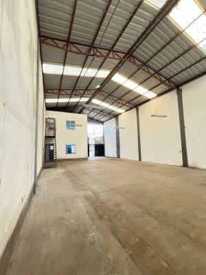 Depósito com 200m² no bairro Santa Tereza em Porto Alegre para Alugar