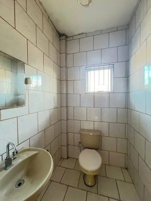 Depósito com 200m² no bairro Santa Tereza em Porto Alegre para Alugar