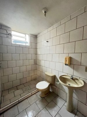 Depósito com 200m² no bairro Santa Tereza em Porto Alegre para Alugar