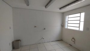 Depósito com 200m² no bairro Sarandi em Porto Alegre para Alugar