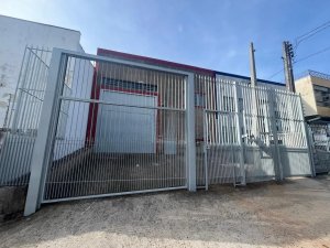 Depósito com 296m² no bairro Sarandi em Porto Alegre para Alugar