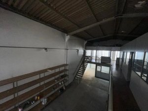 Depósito com 296m² no bairro Sarandi em Porto Alegre para Alugar