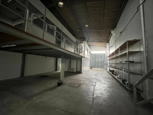 Depósito com 296m² no bairro Sarandi em Porto Alegre para Alugar