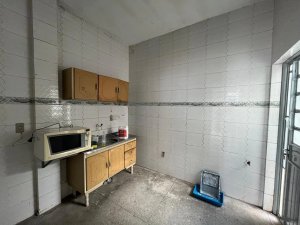 Depósito com 296m² no bairro Sarandi em Porto Alegre para Alugar