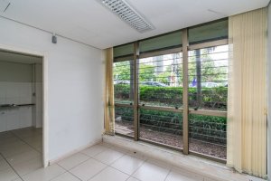 Loja com 304m² no bairro Cristal em Porto Alegre para Alugar