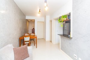 Apartamento com 47m², 1 dormitório no bairro Passo da Areia em Porto Alegre para Alugar