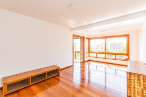 Apartamento com 130m², 3 dormitórios no bairro Petrópolis em Porto Alegre para Alugar