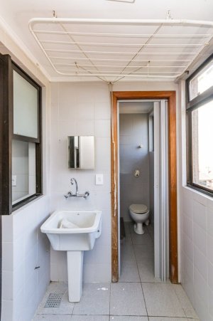 Apartamento com 130m², 3 dormitórios no bairro Petrópolis em Porto Alegre para Alugar