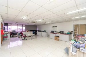 Depósito com 570m² no bairro Sarandi em Porto Alegre para Alugar