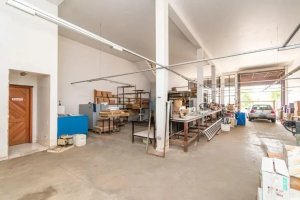 Depósito com 570m² no bairro Sarandi em Porto Alegre para Alugar