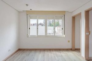 Apartamento com 75m², 2 dormitórios no bairro Independência em Porto Alegre para Alugar