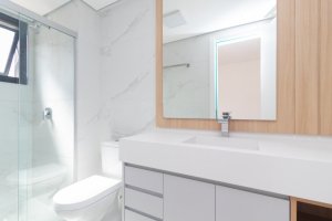 Apartamento com 80m², 2 dormitórios no bairro Menino Deus em Porto Alegre para Alugar