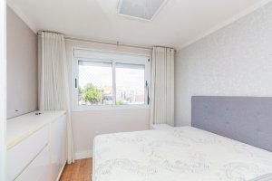 Apartamento com 71m², 2 dormitórios no bairro Cristo Redentor em Porto Alegre para Alugar