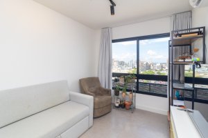 Apartamento com 30m², 1 dormitório no bairro Azenha em Porto Alegre para Alugar