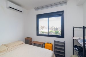 Apartamento com 30m², 1 dormitório no bairro Azenha em Porto Alegre para Alugar