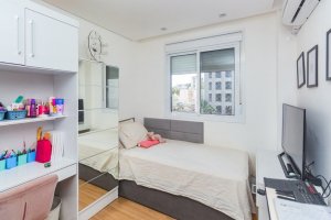 Apartamento com 68m², 3 dormitórios no bairro Cristo Redentor em Porto Alegre para Alugar