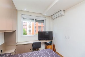 Apartamento com 68m², 3 dormitórios no bairro Cristo Redentor em Porto Alegre para Alugar
