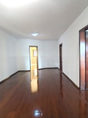 Casa com 193m², 3 dormitórios no bairro Jardim São Pedro em Porto Alegre para Alugar