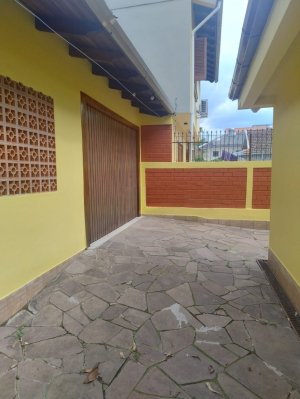 Casa com 193m², 3 dormitórios no bairro Jardim São Pedro em Porto Alegre para Alugar