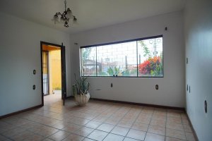 Casa com 248m², 4 dormitórios no bairro Morro Santana em Porto Alegre para Alugar