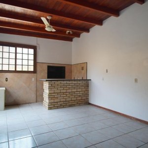 Casa com 248m², 4 dormitórios no bairro Morro Santana em Porto Alegre para Alugar