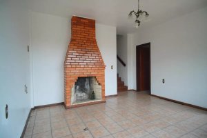 Casa com 248m², 4 dormitórios no bairro Morro Santana em Porto Alegre para Alugar