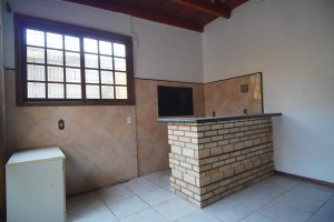 Casa com 248m², 4 dormitórios no bairro Morro Santana em Porto Alegre para Alugar