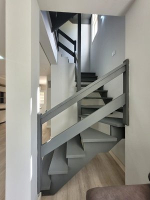 Casa com 174m², 3 dormitórios no bairro Aberta dos Morros em Porto Alegre para Alugar