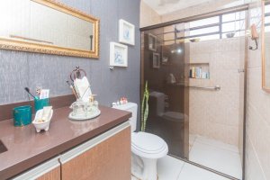 Apartamento com 140m², 4 dormitórios no bairro Petrópolis em Porto Alegre para Alugar