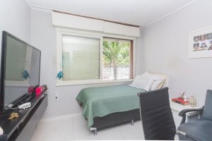 Apartamento com 140m², 4 dormitórios no bairro Petrópolis em Porto Alegre para Alugar