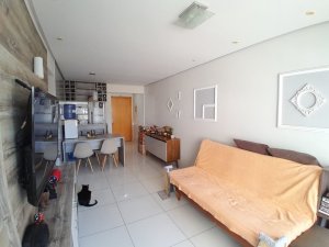 Apartamento com 60m², 2 dormitórios no bairro Cavalhada em Porto Alegre para Alugar
