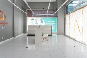 Loja com 40m² no bairro Praia De Belas em Porto Alegre para Alugar