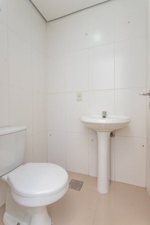 Sala Comercial com 27m² no bairro Tristeza em Porto Alegre para Alugar