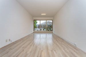 Sala Comercial com 27m² no bairro Tristeza em Porto Alegre para Alugar