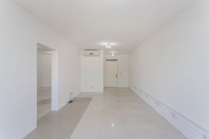 Sala Comercial com 54m² no bairro Tristeza em Porto Alegre para Alugar