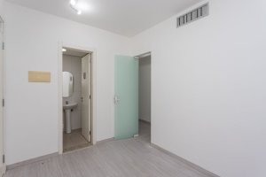 Sala Comercial com 67m² no bairro Tristeza em Porto Alegre para Alugar